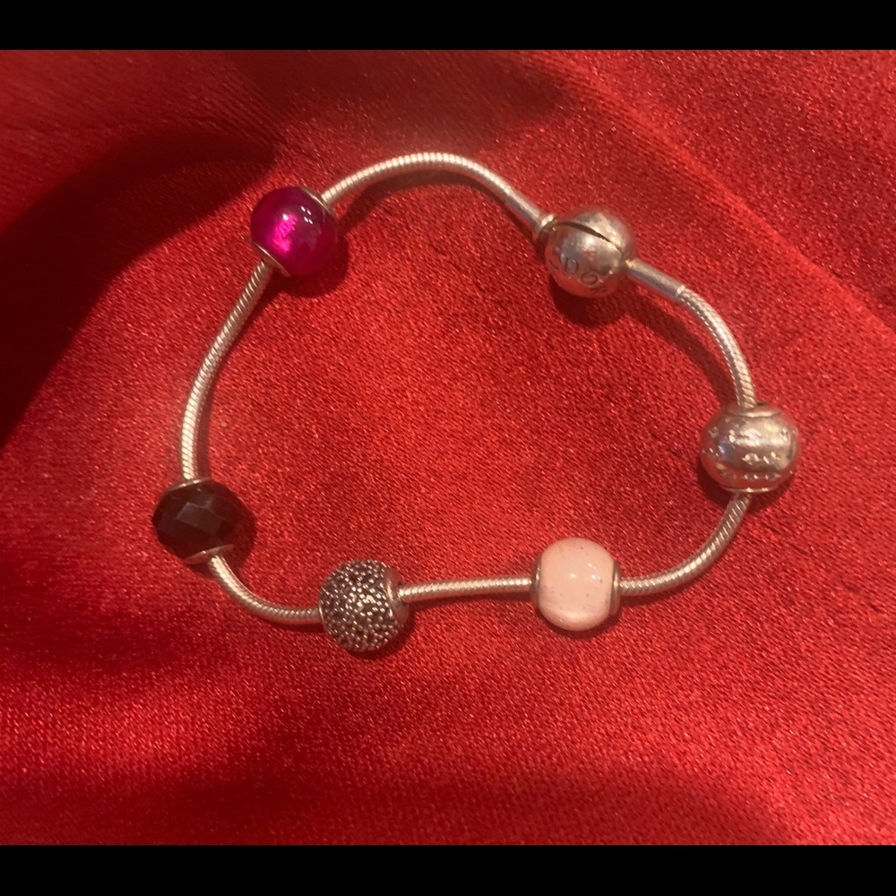 Pandora Essence bead bracelet - Picture 2 of 3